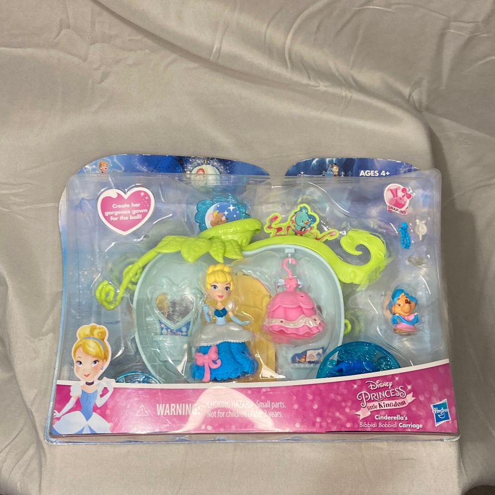 Disney Princess Little Kingdom Cinderella Bibbidi Bobbidi Carriage Set
